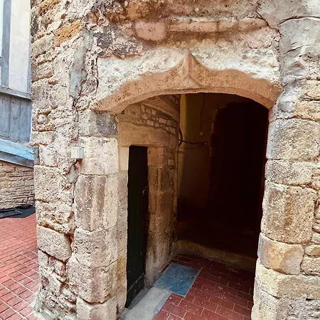 La Du Chateau - Center Of Carentan